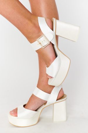 Dolce Vita Bobby Pearl Platform Heel ~ White Pearls